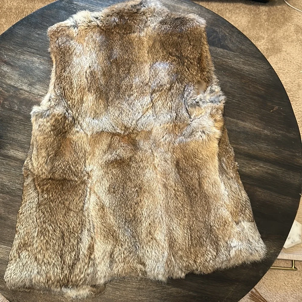 Micheal Kors fur vest - Picture 3 of 4
